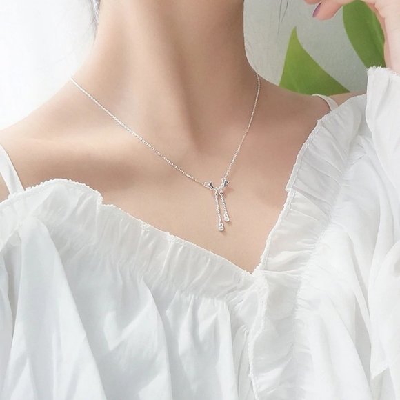 *925 Sterling Silver Diamond Butterfly Necklace E - Picture 2 of 5